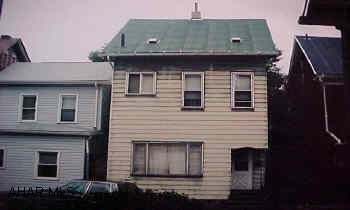 2BR , 2story in the city. eat in Kitchen Priced to sell!