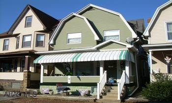 Very nice 2 story. Open 1st floor with built in glass curios. Newer laminate floor, carpet and roof. 4 bedrooms.