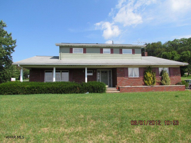 Property being sold As is Buyer must pay 2% transfer tax. Earnest money checks in Cashiers check payable to Colony Realty Group, LTD. This property eligible under Freddie Mac First Look Initiative through 8/15/12. Homesteps offers credit at closing for actual price of home warranty up to $500 for owner-occupant. Ask about details.  As per tax card lot size is 175/196.58' X 243/200'