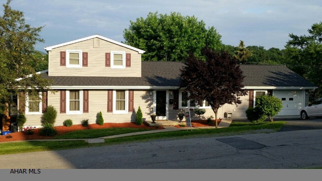 Well maintained family home on large lot in Fairview. Many upgrades. Single story living by moving W/D to main level. Pool included. Within the past two years brand new roof, new windows (all) New enclosed deck new water tank within the last five years New bath with double bowl sink and granite counter tops ceramic floor.  New granite counter tops in Kitchen   2300 square feet above ground, 3000 square feet including basement living area