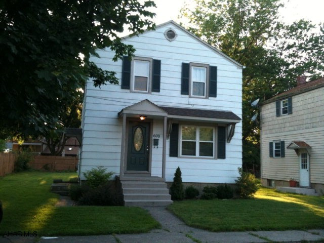 5 blocks from PSU Altoona, Nicely decorated starter with lots of updates. All new double hung thermopane windows, new front door, new 90% efficiency furnace, new roof-  all done between 2006-2008. Refinished hardwood floors, ceramic tile, newer carpet, semi finished heated bonus room in  the basement. All appliances were purchased in 2006. Pull up parking for 4 cars in front. Fantastic Location! Agent Owned