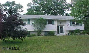 LOOKING FOR OFFERS!!  Nice Bi-Level - 3 to 4 bedrooms, 1.75 BA, Family Room with Wet Bar & Fireplace.  Great private location in Spring Cove Schools.  Fenced yard & rear small pond. Nice Bi-Level - 3 to 4 bedrooms, 1.75 BA, Family Room with Wet Bar & Fireplace.  Great private location in Spring Cove Schools.  Fenced yard & rear small pond.
