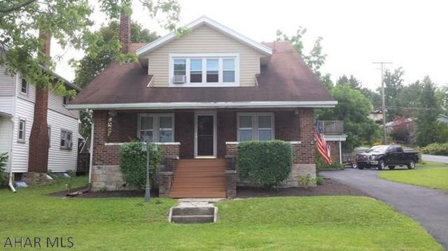 Great huge home in great condition. Great charm appeal.  2nd floor laundry, Corner lot with fenced in back yard. Close to shopping and restaurants. 5 bedrooms 2 full baths. Must see to appreciate.