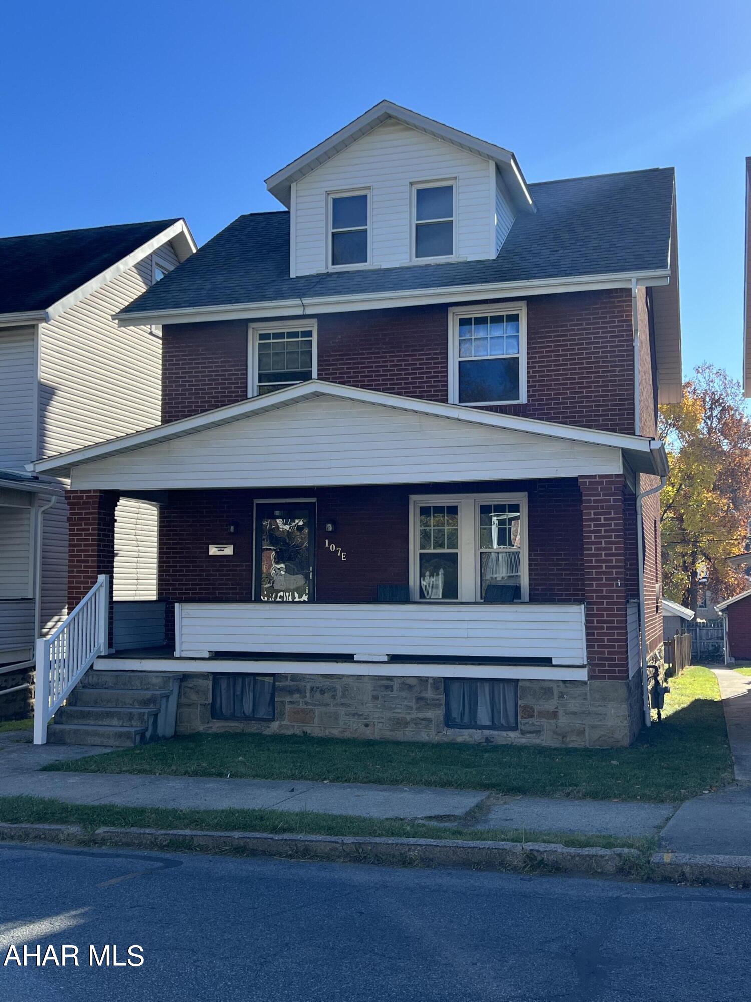 Move in ready 3 bedroom, 2 bathroom brick home on E. 25th Ave.! Off street parking, 1 car garage, fenced yard, hardwood flooring, newer windows, roof and the list goes on. Finished basement with 3/4 bathroom, 3rd bedroom in large finished attic.
