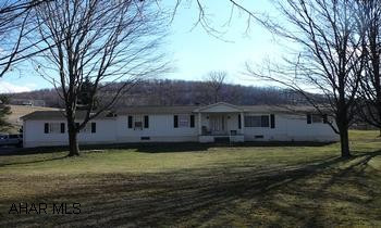 VERY NICE, COUNTRY RANCHER-1.77 ACRES. LARGE 23X11 MBR, 44X14 FLORIDA ROOM W/ WOODBURNER & VAULTED CEILING, LOW HEAT COSTS, APPRAISAL ON FILE. CALL CRYSTAL. VERY NICE, COUNTRY RANCHER-1.77 ACRES. LARGE 23X11 MBR, 44X14 FLORIDA ROOM W/ WOODBURNER & VAULTED CEILING, LOW HEAT COSTS, APPRAISAL ON FILE, NOT IN FLOOD ZONE. CALL CRYSTAL.