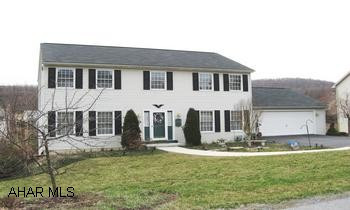 APPLEWOOD SECTION OF PENN FARMS. THIS 1 OWNER HOME IS IMMACULATE AND READY TO MOVE IN TODAY. APPLEWOOD SECTION OF PENN FARMS. THIS 1 OWNER HOME IS IMMACULATE & READY TO MOVE IN TODAY. OFFERING KITCHEN W/ISLAND, EATING AREA, GAS FP IN FAMILY ROOM. 2ND FLOOR LAUNDRY ROOM. BASEMENT IS FULL W/WALK OUT & INT. GARAGE. CONTACT SUSAN 935-8252. VIRTUAL TOUR @ COLDWELLBANKER .COM