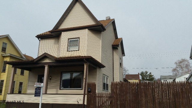 Charming 3bd 1.5 bath home on double size lot in the East end!  Large wraparound deck for entertaining!  Newer windows and vinyl siding!  Don't miss!