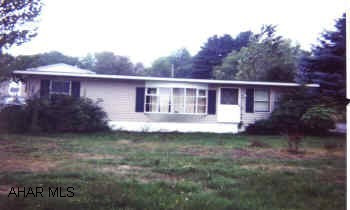 Mobile Home on 100 x 100 lot