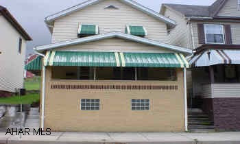 WELL MAINTAINED 3 BEDROOM, 1 1/2 BATHS, NICE FENCED YARD. WELL MAINTAINED 3 BEDROOM, 1 1/2 BATHS, NICE FENCED YARD.