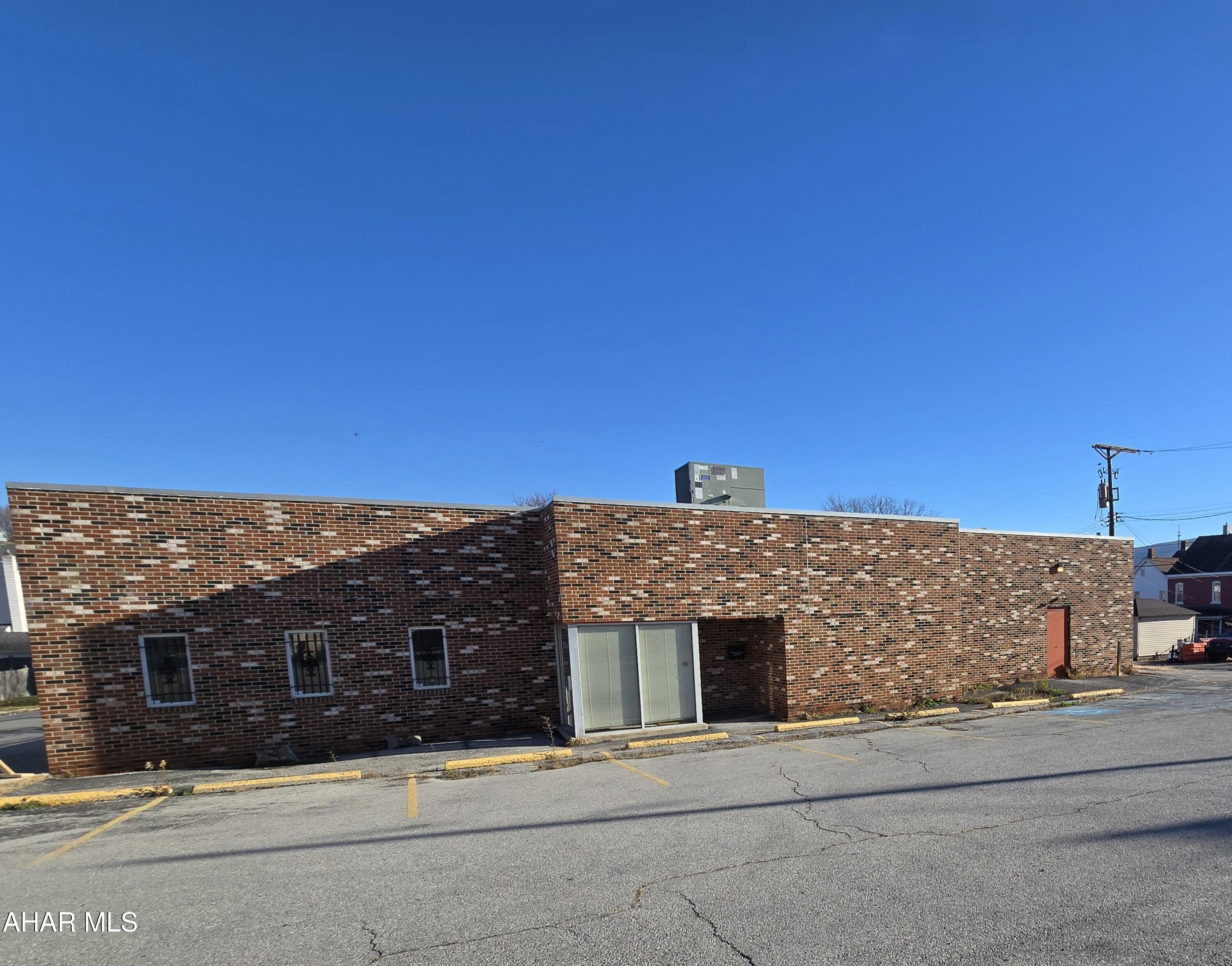 Prime Corner Commercial Space Across from UPMC 
 Ideal for Office, Retail, or Restaurant

Welcome to an exceptional opportunity to establish your business on a high-visibility corner lot directly across from UPMC. This versatile commercial space offers excellent traffic exposure, private on-site parking, and the flexibility to bring your vision to life.

The owner is open to renovating and customizing the interior to suit the needs of the lessee, making it an ideal choice for a variety of uses, from a modern office or boutique retail shop to a café or full-service restaurant.

Whatever you envision, this property provides the location, visibility, and adaptability to make it a reality.