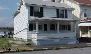 Well maintained home, low taxes, low uitilities, economical home. Well maintained home, low taxes, low uitilities, economical home.