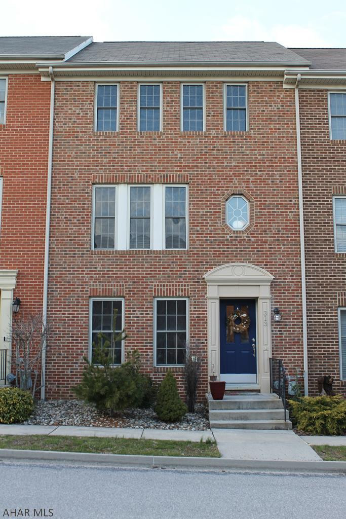 Immaculate, bright, airy townhouse in Holliday Hills.  Completely updated, beautifully-maintained, pristine property in a desirable neighborhood. First floor Master suite is currently being used as additional living space.  Kitchen countertops and flooring are all brand new.  Stainless steel appliances are included.  Dining room opens to walkout patio and fenced-in back yard.  Living room view of Chimney Rocks.  3rd floor bedrooms are spacious with great closets and tons of natural light.  Additional storage available in unfinished attic pulldown.  Beautiful community park and pavilion to the rear of house.