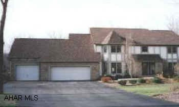 Stunning 2 story in Regency Estates. All oak trim & doors. Cathedral ceilings in fam. rm, study on first floor, full walk out basement w/garage door. Situated on 2 acres, wonderful kitchen & nook. Valuted ceilings. Stunning 2 story in Regency Estates. All oak trim & doors. Cathedral ceilings in fam. rm, study on first floor, full walk out basement w/garage door. Situated on 2 acres, wonderful kitchen & nook. Valuted ceilings.