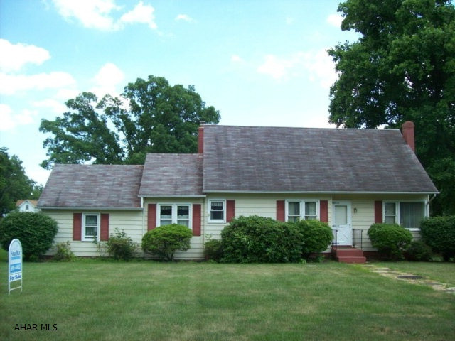 Well built home. Large level lot. Beautiful neighborhood.