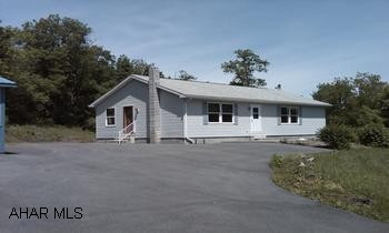 Immaculate modular on very private lot, huge basement could be finished. Large 4 car detached garage.