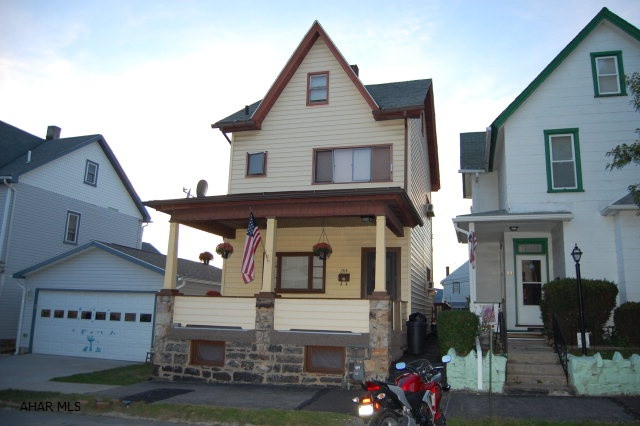 Very well maintained 3-4 Bedroom charm with fenced in backyard.  Large deck overlooks backyard play area.  First floor remodeled with updated kitchen cabinets and countertops.  Large eat-in kitchen with dining room for more formal gatherings.  Finished attic with plenty of space for storage or could be used as a large 4th Bedroom.  Don't miss this one, move-in ready!!!!