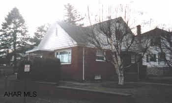 Upstairs could be finished into 2 more  bedrooms. Currently used as storage space.