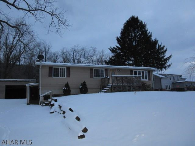 This property has been placed in an upcoming online event. All bids should be submitted at www.xome.com/auctions (void where prohibited). Please submit any pre-auction offers received through the property details page on Xome.com. Any post-auction offers will need to be submitted directly to the listing agent. All offers will be reviewed and responded to within 3 business days. All properties are subject to a 5% buyer's premium pursuant to the Auction Participation Agreement and Terms & Conditions (minimums will apply). Please contact listing agent for details and commission paid on this property