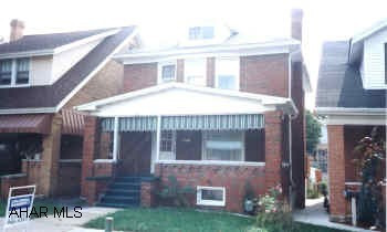 CUTE 2 STORY IN FAIRVIEW WITH UPDATED KITCHEN. COMPLETELY FINISHED BASEMENT WITH KITCHEN & BATH. GREAT FOR STUDENTS OR INLAWS. 2 CAR DETACHED GARAGE.