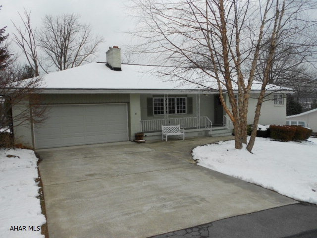 A VERY WELL MAINTAINED RANCH ON LARGE LOT LOCATED IN NEIGHBORING ELMWOOD. MOVE IN READY OFFERING A LARGE EAT-IN KITCHEN WITH HAND CRAFTED OAK CABINETS, LARGE FAMILY ROOM WITH BRICK FIREPLACE. 2 FULL BATH AND 1 3/4 BATHS IN BASMENT. MANY UPGRADES.PROPERTY ON DEAD END STREET!!! LOCATED CLOSE TO SHOPPING, SCHOOLS,& I99.