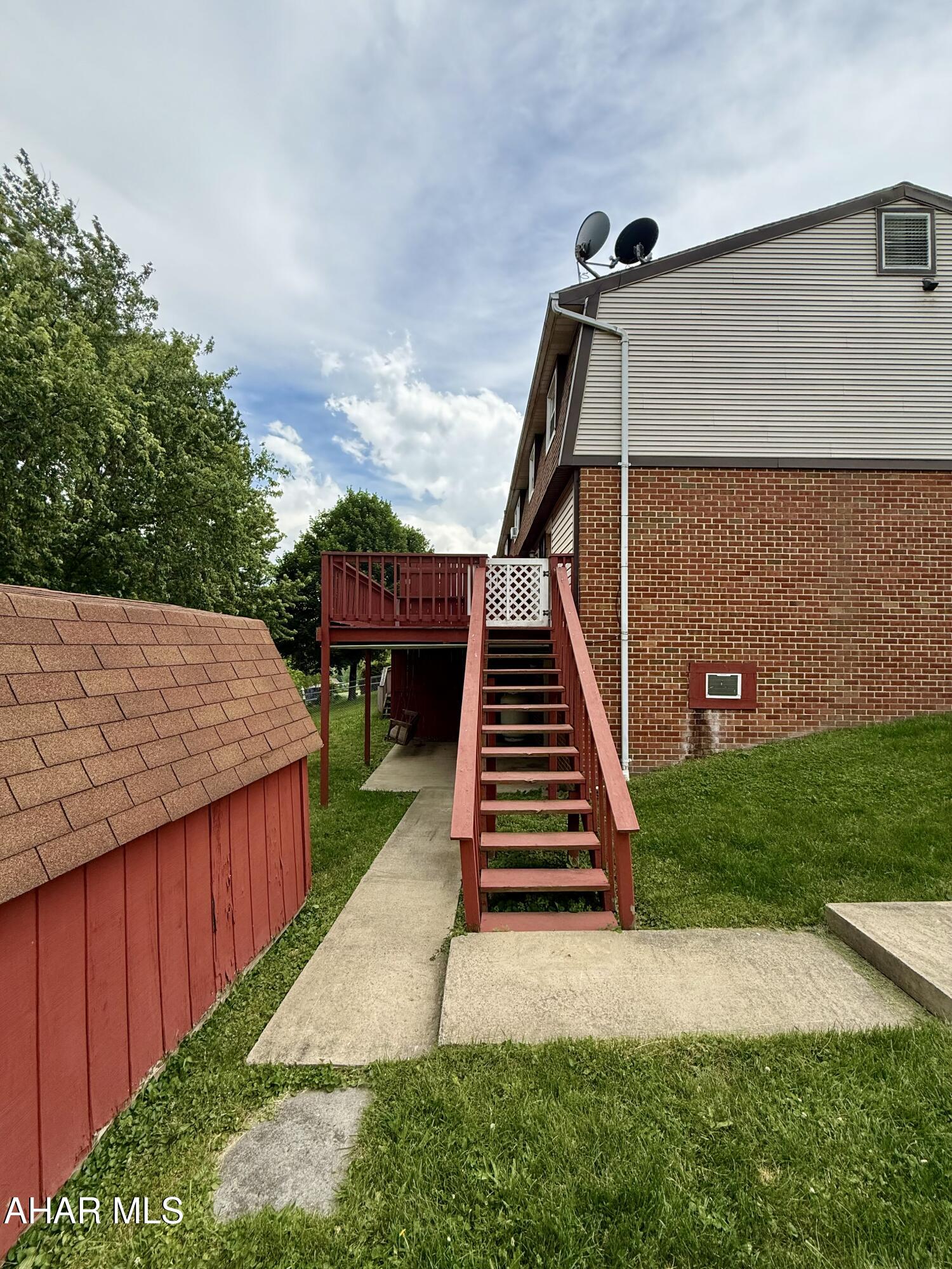 Maple Hollow - Residential