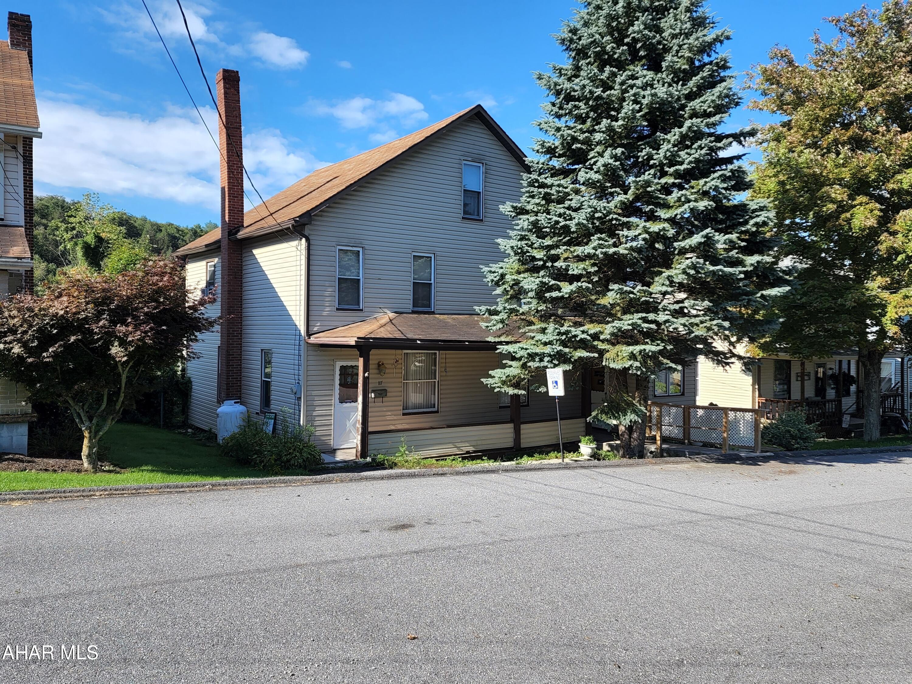 Forest Hills Schools! Priced to sell! Spacious duplex that was used as a single family dwelling. 5 br total, and 3 bath total. One side has 2 full bath and 2 br, the other has 1 full bath and 3 br. Fenced in yard, 1 car garage. Super spacious rooms and high ceilings. Separate boilers and water heaters for each unit. Use it as 1 or 2 units! Come see what this home has to offer!