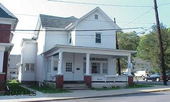 Large home /3-4 BR with good storage space/ large closets.  Mostly newer vinyl insulated windows, partial new drywall, & newer 150 amp C/B wiring. Very clean. New carpet, new vinyl, & fresh paint. Seller will negotiate modifying home for buyer's mortgage. Large home with 3-4 BR w/good storage space - large closets. Mostly newer vinyl insulated windows, partial new drywall, & newer 150 amp C/B wiring. Very clean. New carpet, new vinyl, & fresh paint. Seller will negotiate modifying home for buyer's mortgage-Call agent for particulars. Sale contingent upon financing.  Owner looking at back-ups.