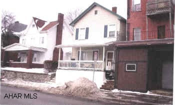 Very clean, vinyl sided duplex with newer furnace.  Both units rented.  Good investment.  Second floor pays electric. Very clean, vinyl sided duplex with newer furnace.  Both units rented.  Good investment.  Second floor pays electric.