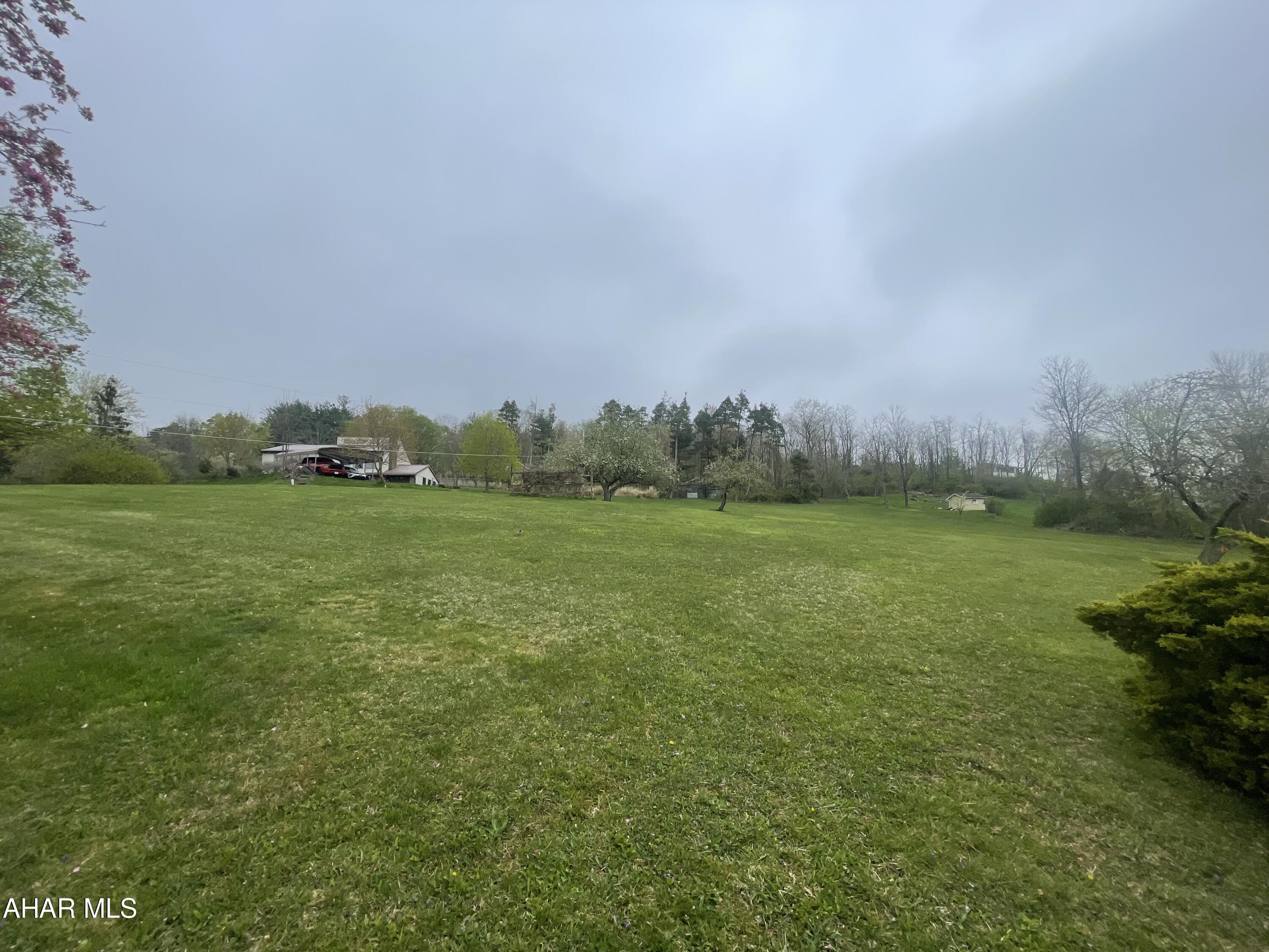 Maple Hollow - Land