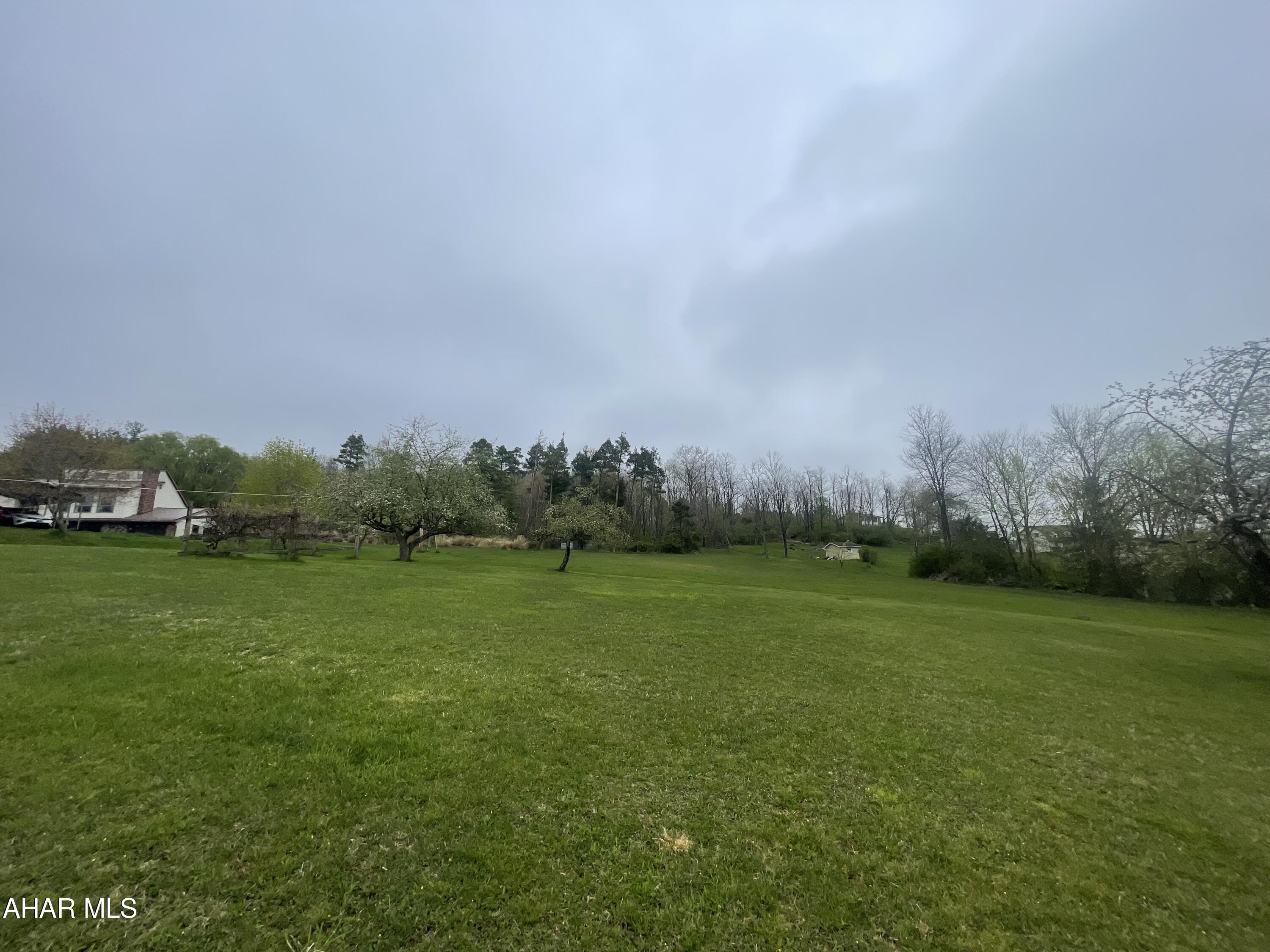 Maple Hollow - Land