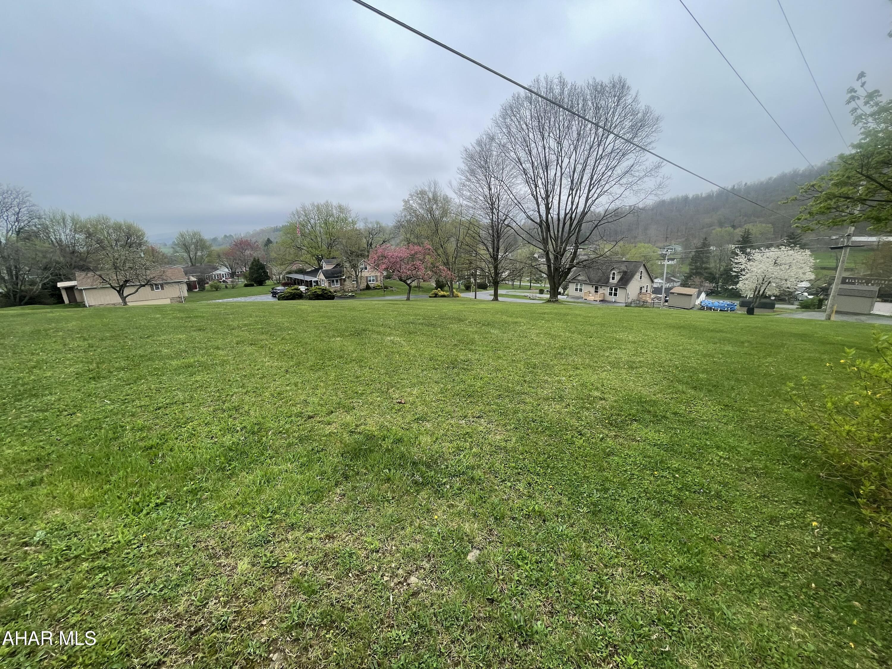 Maple Hollow - Land
