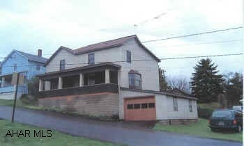 2-story on large lot Portion of lot 31' x 85' sold off prior                                                                                                        No showings until 6/28/2002