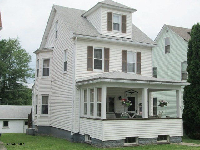 East End - Well maintained, 3 bedroom on quiet street. This home features vinyl siding, most newer windows, newer shingles and 3 car garage. The sale will include kitchen appliances, washer & dryer.