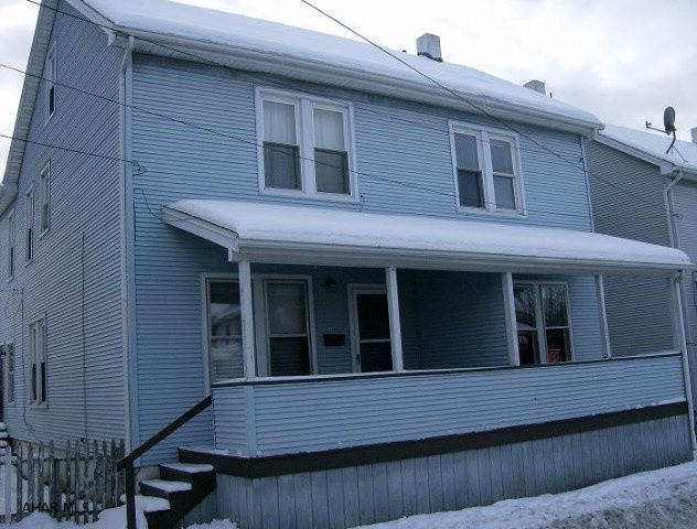 2 Unit apt building- vinyl sided with Thermopane windows- All separate utilities