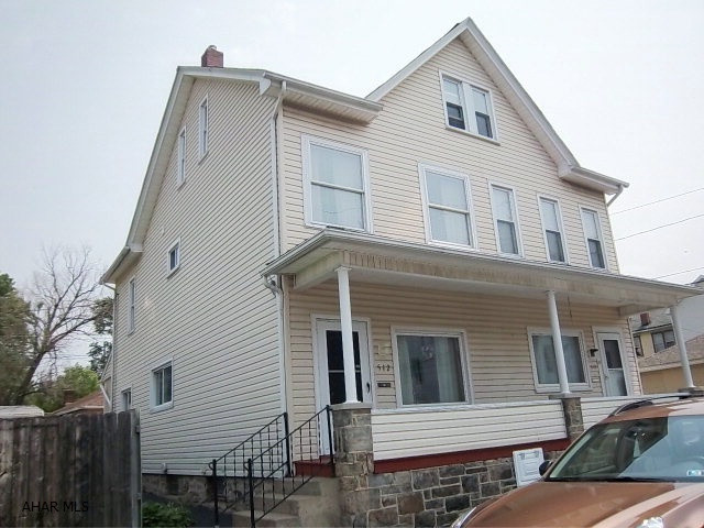 Newer windows, siding, roof, furnace,  1/2 double. Very spacious home.  Nice home or GREAT investment!