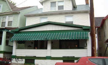 Extremely well kept clean home. Move right in.