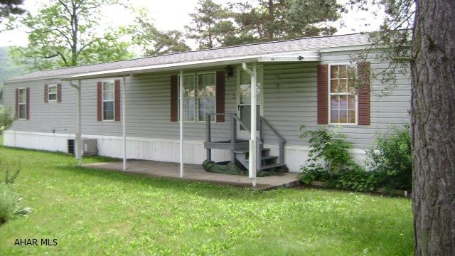 Miller court in Bellwood. 2 bedroom, all apliances, central air, nice covered deck & new roof.