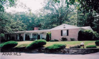 3 Bedroom Brick Ranch