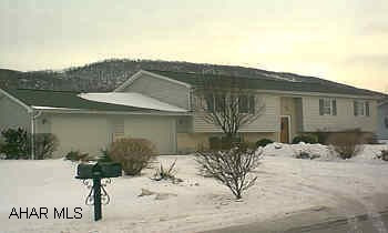 Bellwood schools - exceptional split entry, like new, spacious. 3 BD, 2.5 BA, E-I-kitchen, formal DR, exquisitely finished  FR w/gas FP and rec room.  Large laundry and bonus room.  2 car garage, covered deck, brick patio, fenced yard, 100x100 lot. Bellwood schools - exceptional split entry, like new, spacious. 3 BD, 2.5 BA, E-I-kitchen, formal DR, exquisitely finished FR w/gas FP and rec room.  Large laundry and bonus room.  2 car garage, covered deck, brick patio, fenced yard, 100x100 lot.