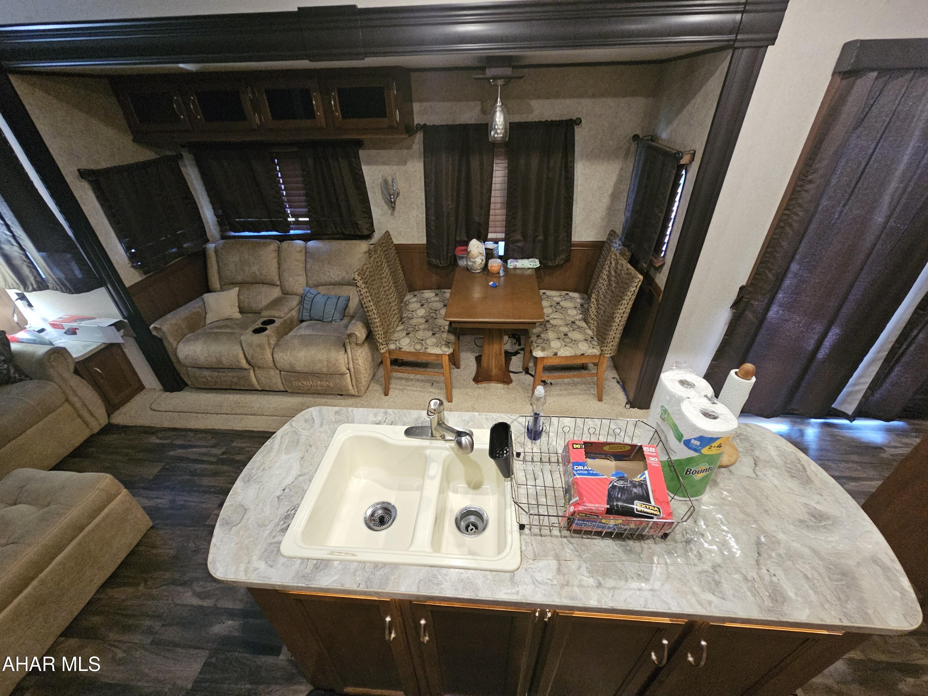 Glendale Yearound - Residential
