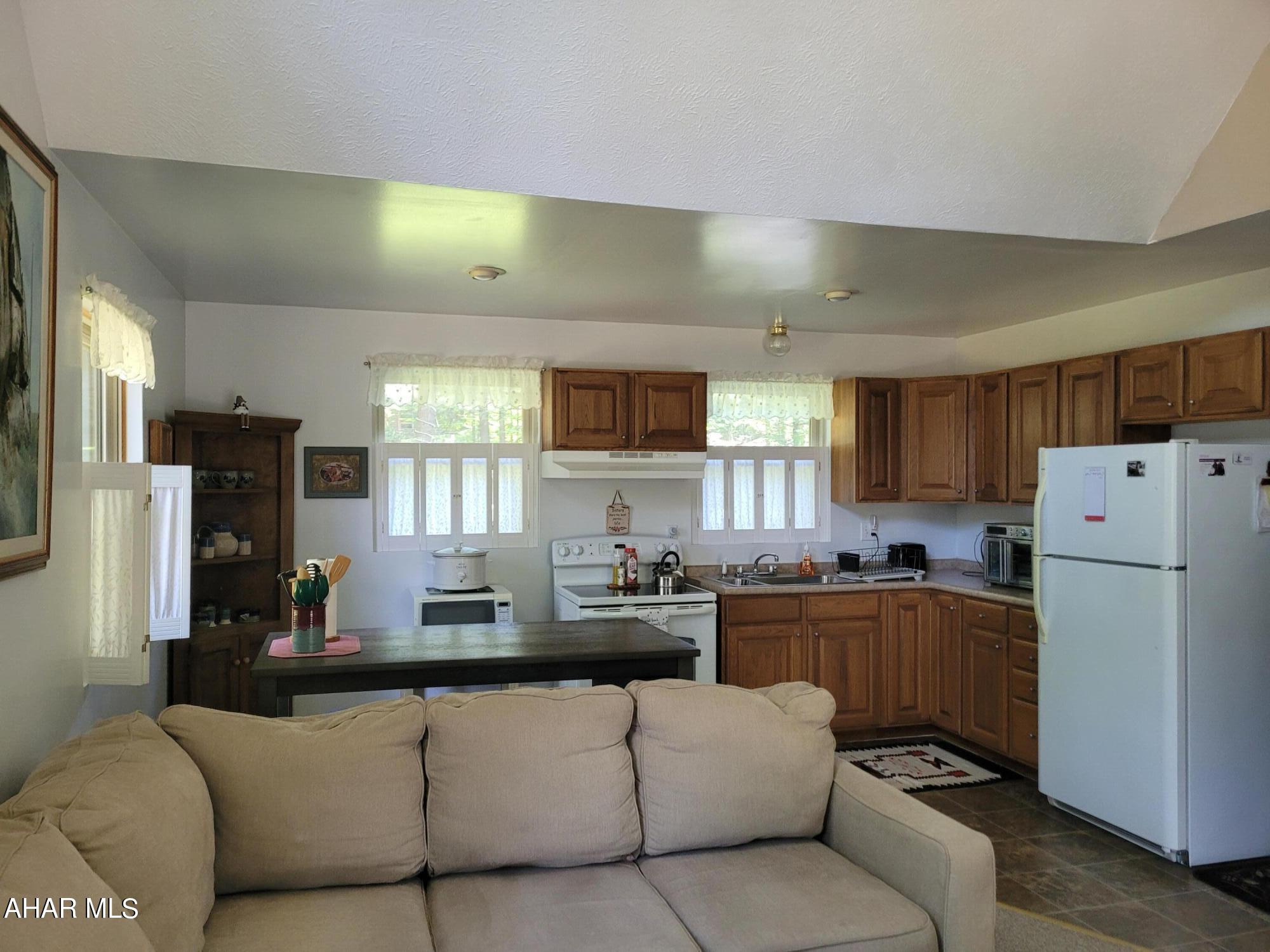 Glendale Yearound - Residential