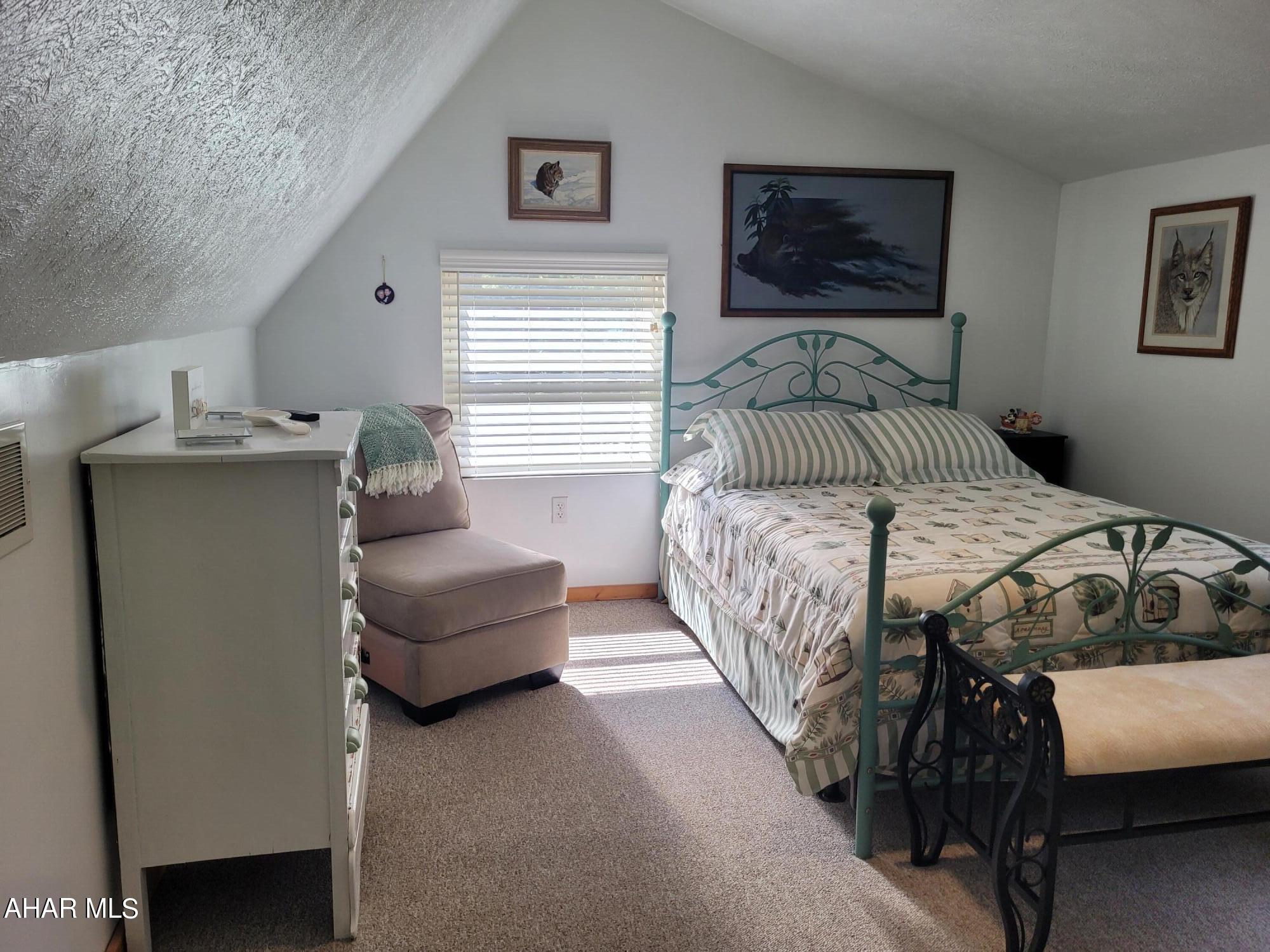 Glendale Yearound - Residential