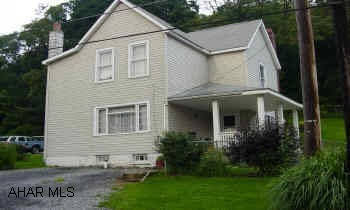 Tyrone/Warriors Mark Area- Kitchen remodeled-Nicely Kept Home