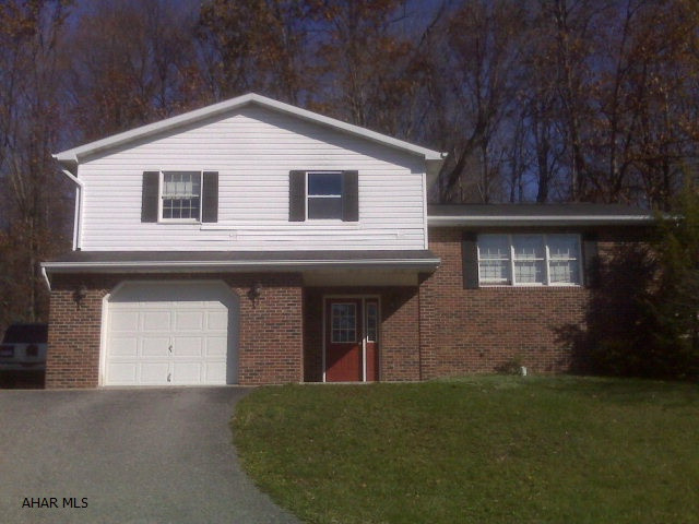 3 Bedroom, 2 1/2 Bath, Multilevel in Bellwood School District, Super layout with large rooms and tons of potential. Fenced yard with deck. Beautiful neighborhood with no HOA. Needs TLC. Priced to sell quickly. Don't Wait!