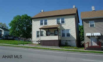 2 Bedroom, 1 bath on each side, vinyl sided, shingled roof, separate utilities. Section 8 approved. Must be sold with 407-409 17th Street and 1704-06 Fourth Avenue.