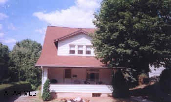 2 STORY, 3 BEDROOM WITH NEW KITCHEN & BATH. NEWER WINDOWS, ROOF, AND CENTRAL AIR. REAR LOT INCLUDED WITH BASKETBALL COURT.