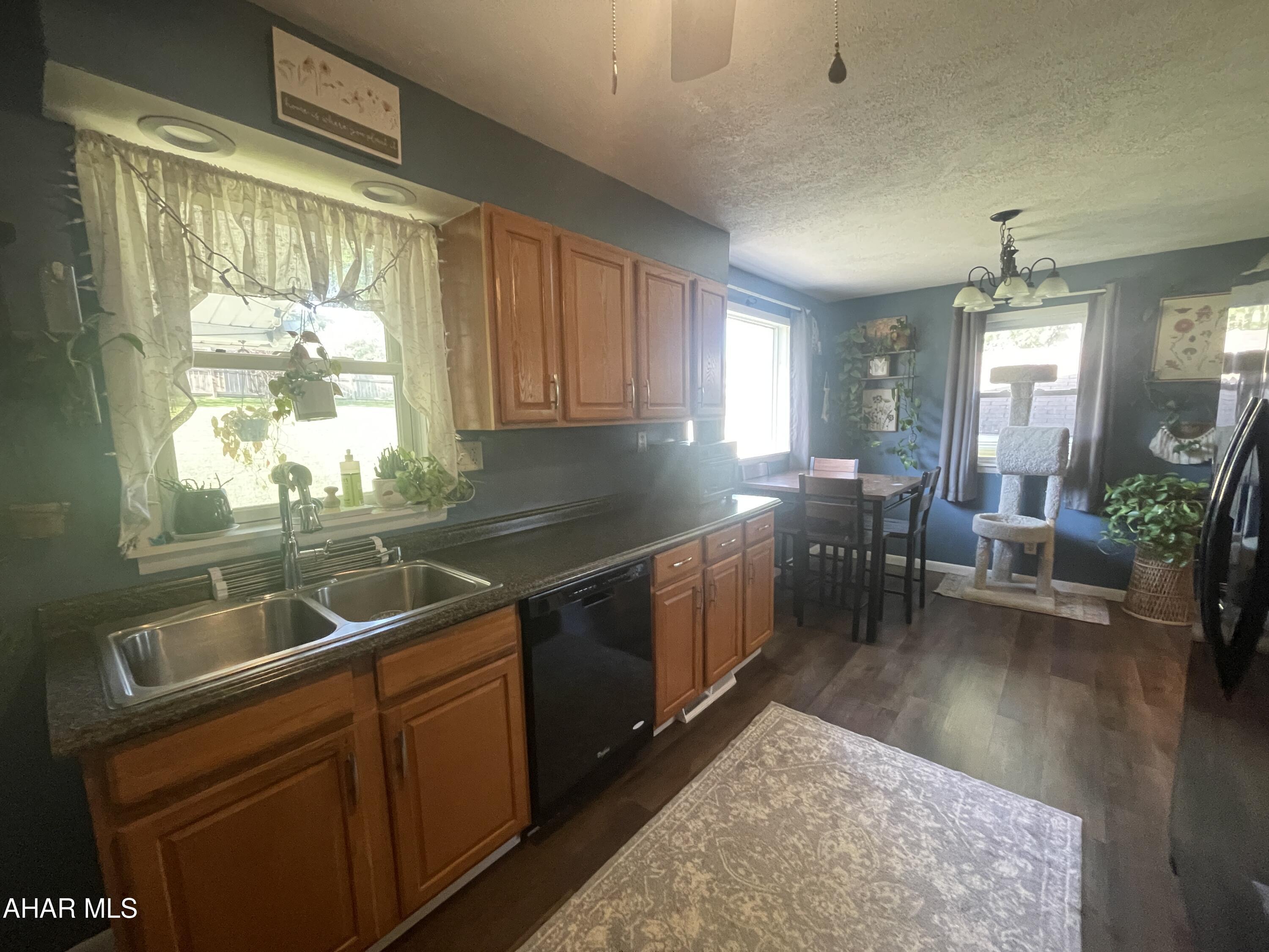 Maple Hollow - Residential