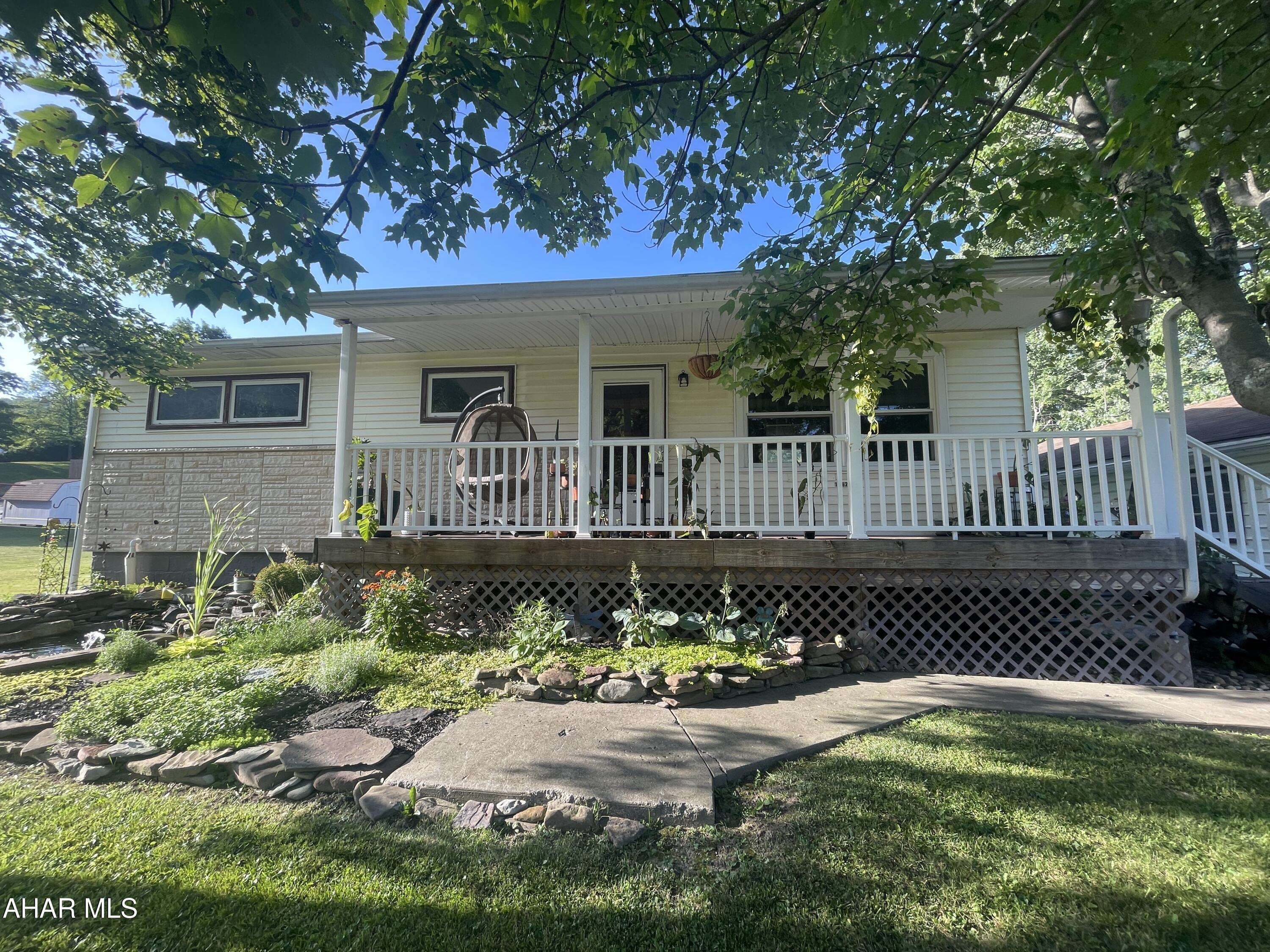 Maple Hollow - Residential
