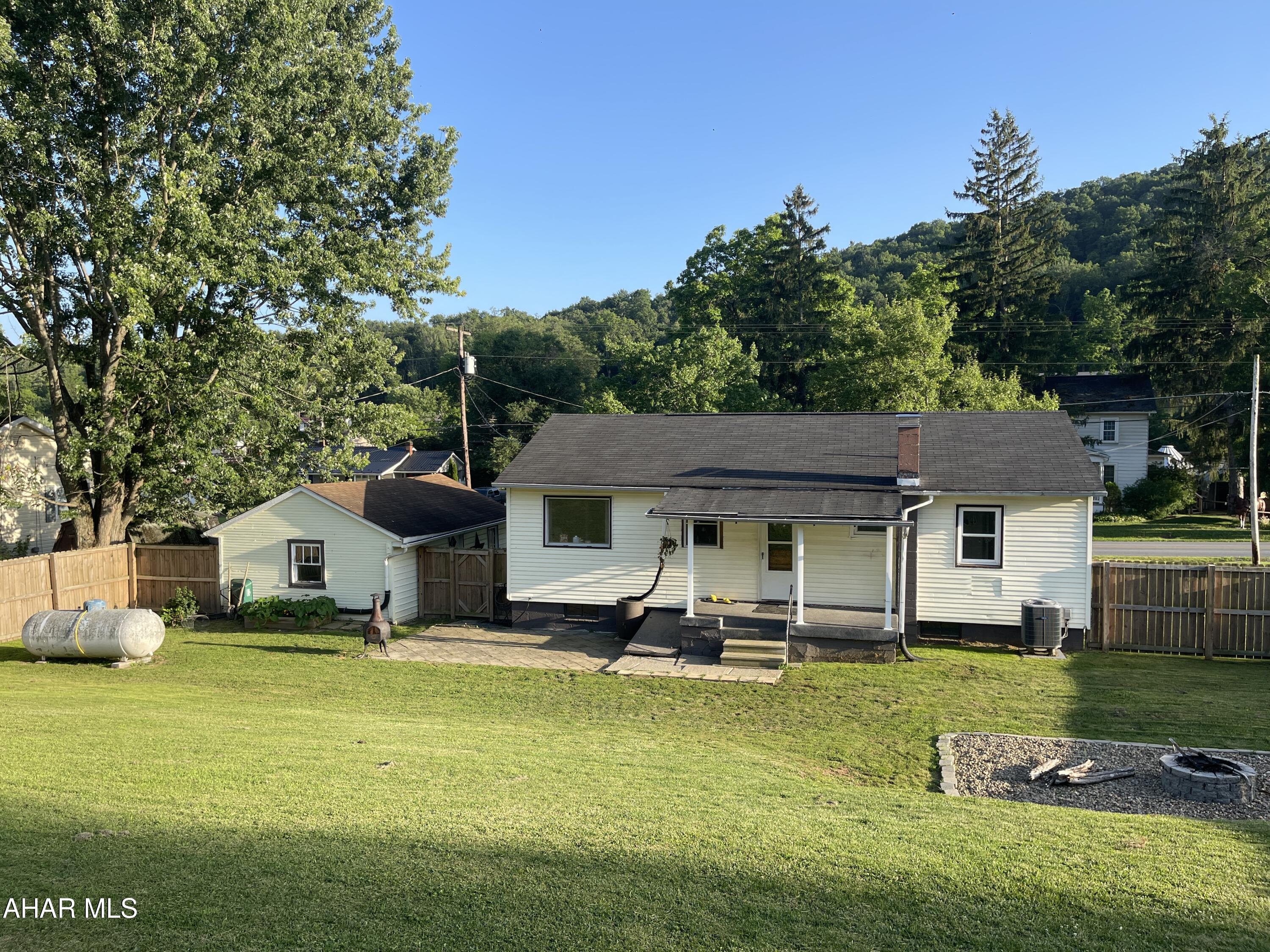 Maple Hollow - Residential