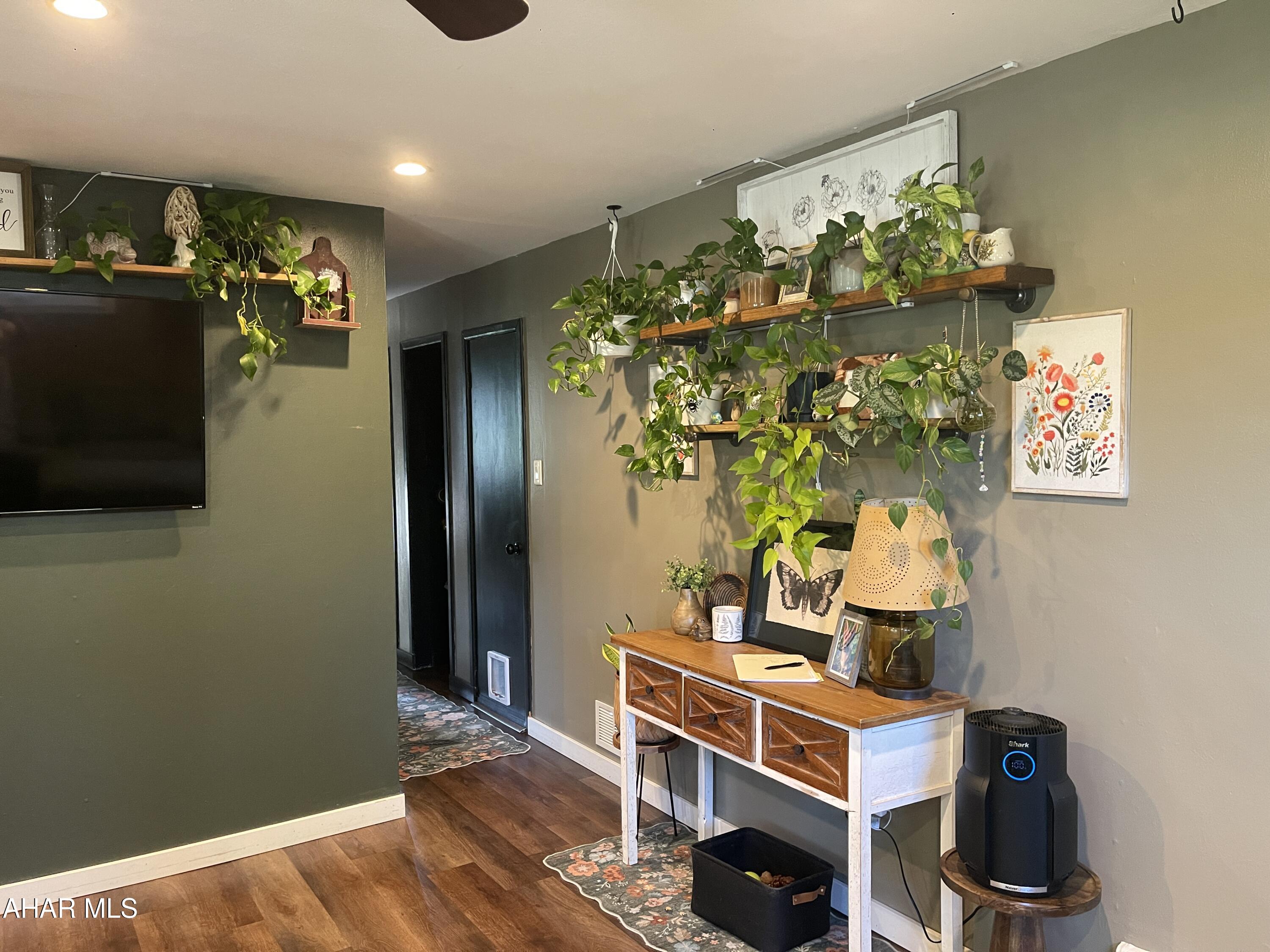 Maple Hollow - Residential